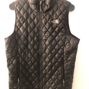 Black Northface Vest
